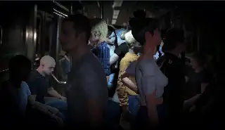 【3D动画/中文/步兵】牛头人爱好者：春姑-地铁性感黑丝NTR  中文步兵版【2.5G/CV】